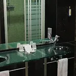 Colombo 4*