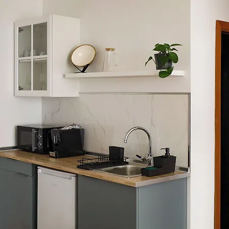Colombo 4*